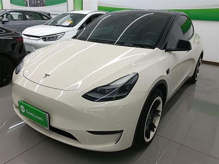 Фото 2 - Tesla Model Y
