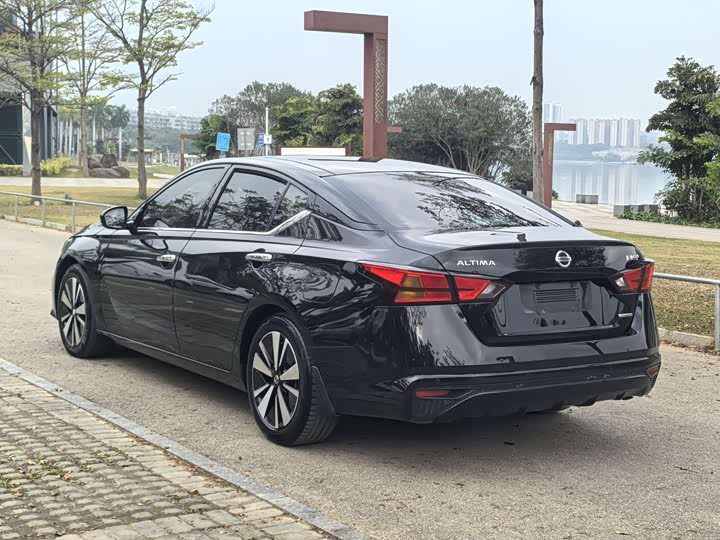 Фото 5 - Nissan Teana