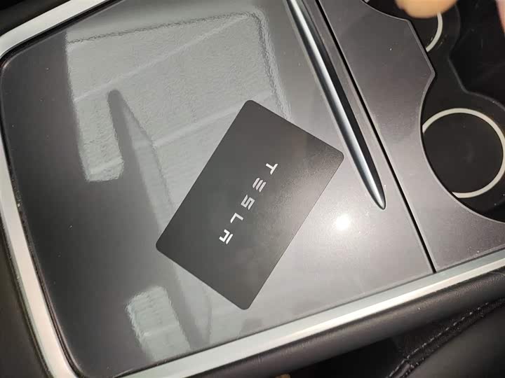 Фото 9 - Tesla Model Y