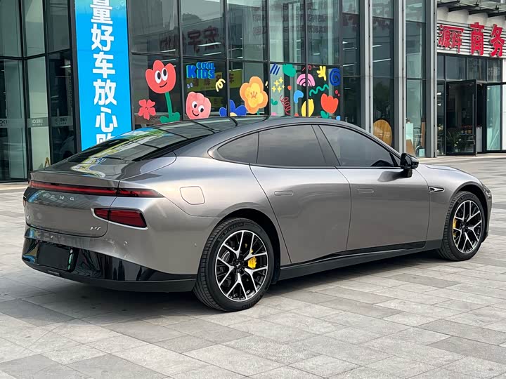 Фото 6 - XPeng P7