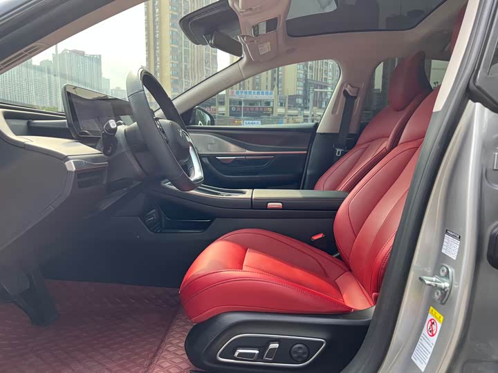 Фото 8 - XPeng P7