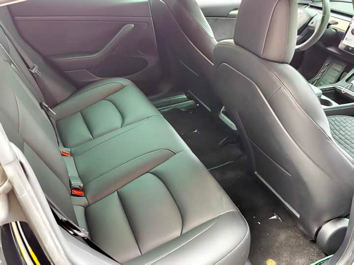 Фото 6 - Tesla Model 3