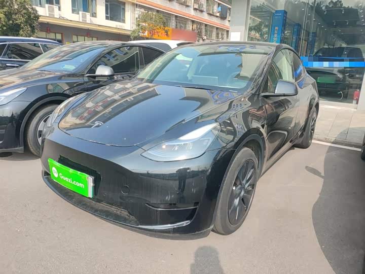 Фото 1 - Tesla Model Y