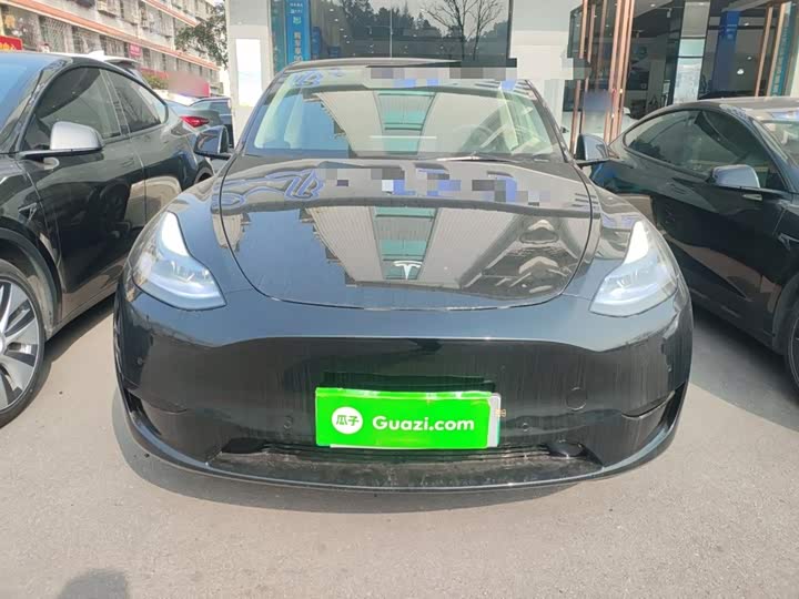 Фото 3 - Tesla Model Y