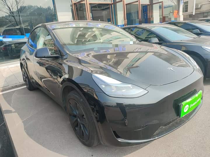 Фото 4 - Tesla Model Y