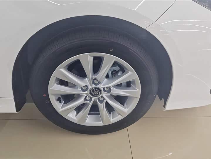 Фото 6 - Toyota Corolla