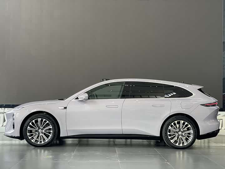 Фото 5 - Nio ET5T