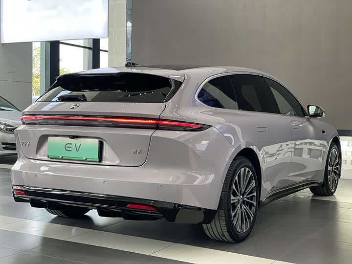 Фото 6 - Nio ET5T