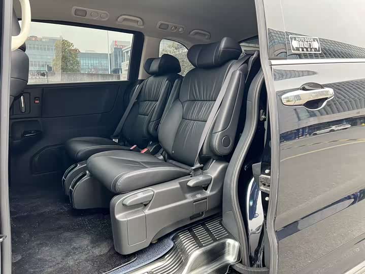 Фото 8 - Honda Odyssey