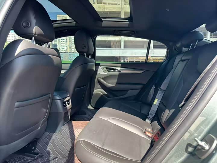 Фото 6 - Cadillac CT5