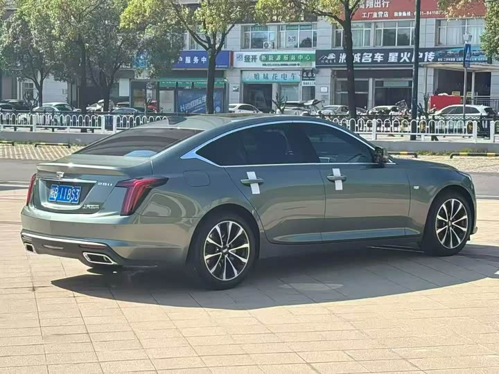 Фото 9 - Cadillac CT5