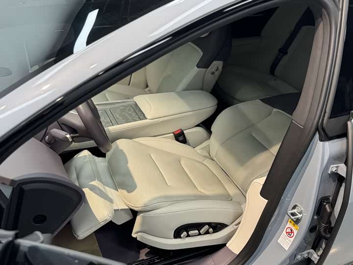 Фото 9 - Avatr 12