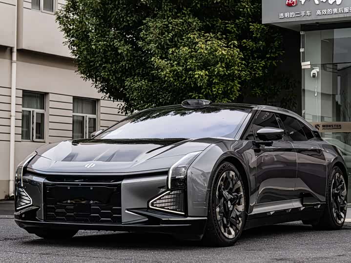 Фото 4 - HiPhi Z