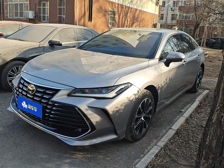 Фото 1 - Toyota Avalon