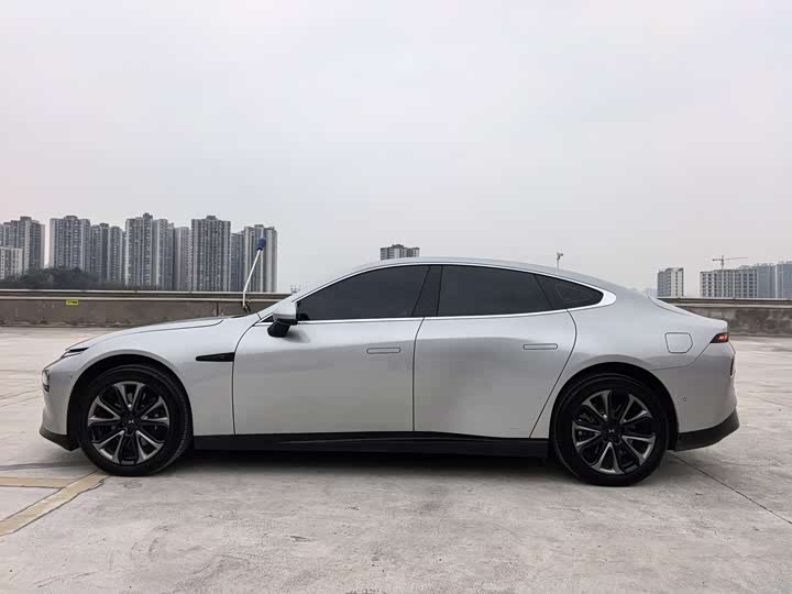 Фото 3 - XPeng P7