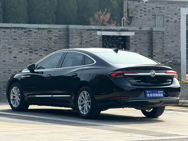 Фото 3 - Buick LaCrosse