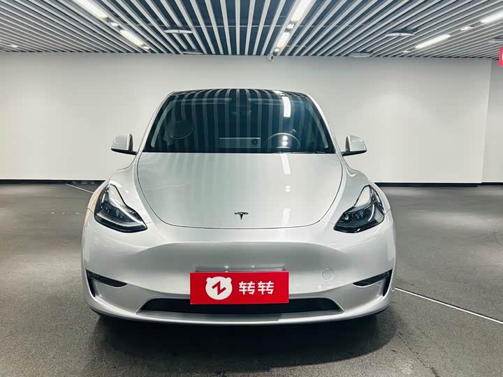 Фото 2 - Tesla Model Y