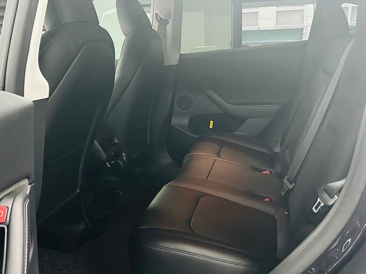 Фото 8 - Tesla Model Y