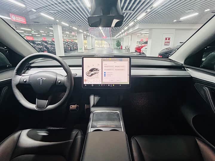 Фото 9 - Tesla Model Y