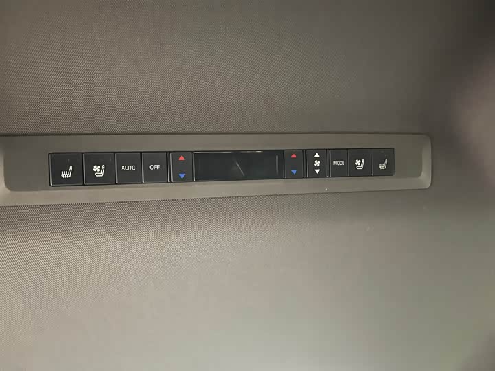 Фото 8 - Toyota Sienna