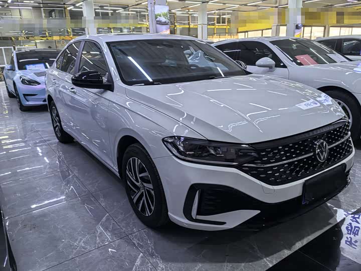 Фото 3 - Volkswagen Lavida