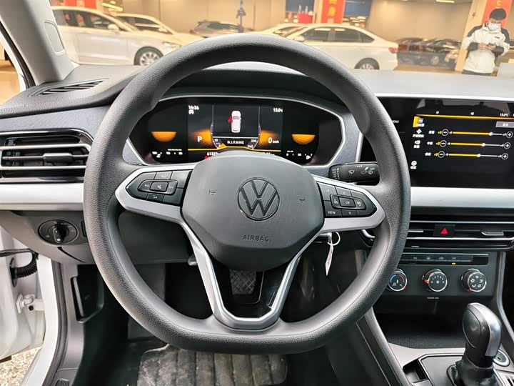 Фото 9 - Volkswagen Lavida