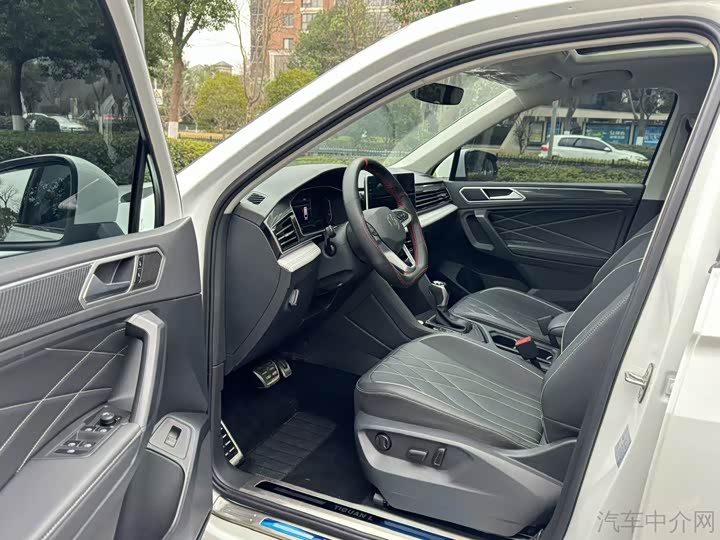 Фото 6 - Volkswagen Tiguan L Pro