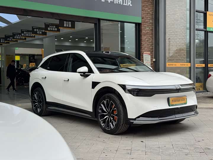 Фото 2 - Zeekr 7X