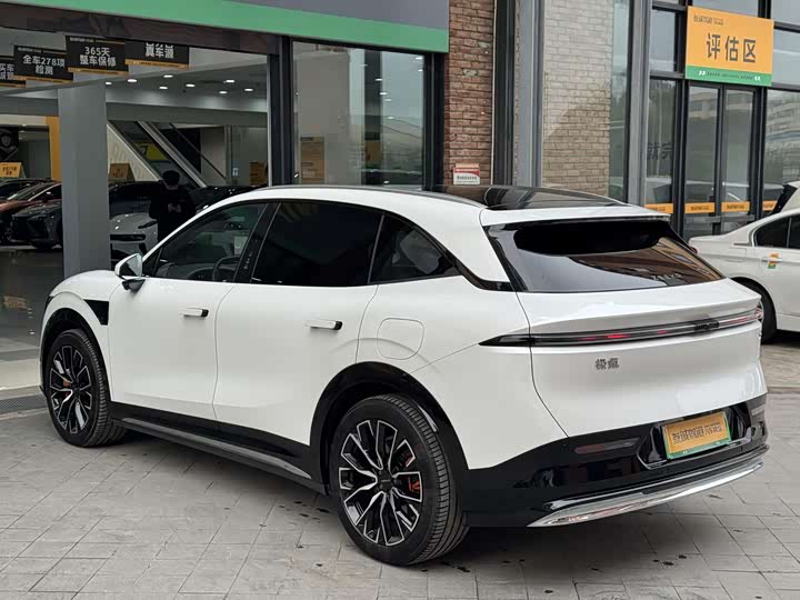 Фото 6 - Zeekr 7X