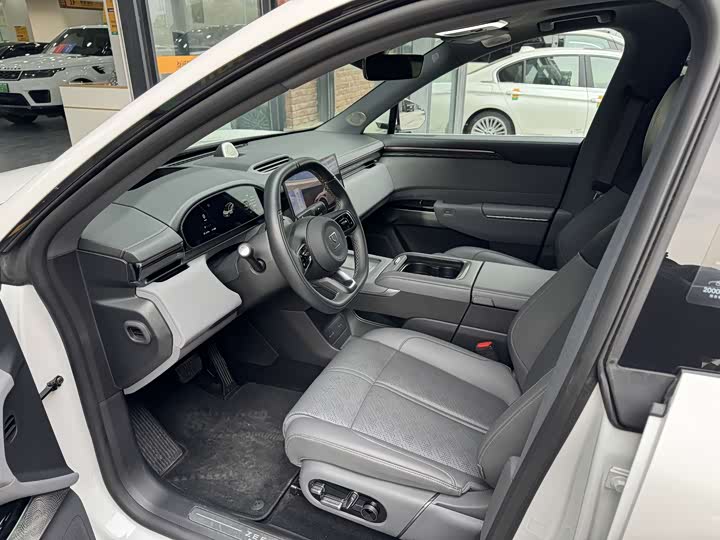 Фото 8 - Zeekr 7X