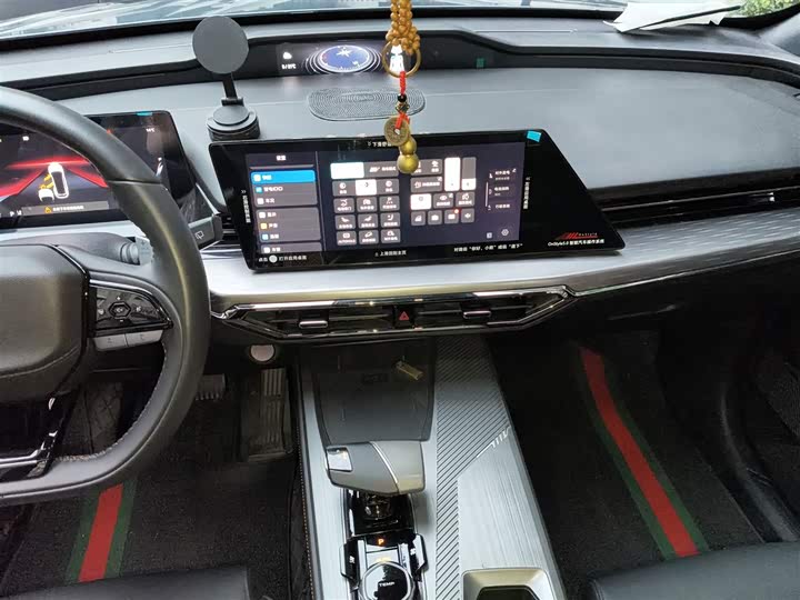 Фото 6 - Changan Oshan Z6 Hybrid