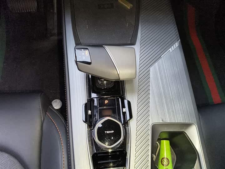 Фото 7 - Changan Oshan Z6 Hybrid