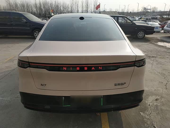 Фото 6 - Nissan N7