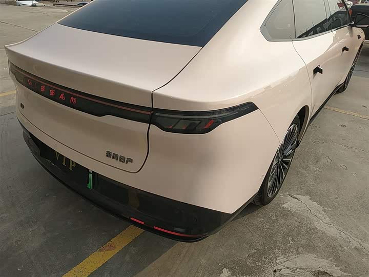 Фото 8 - Nissan N7