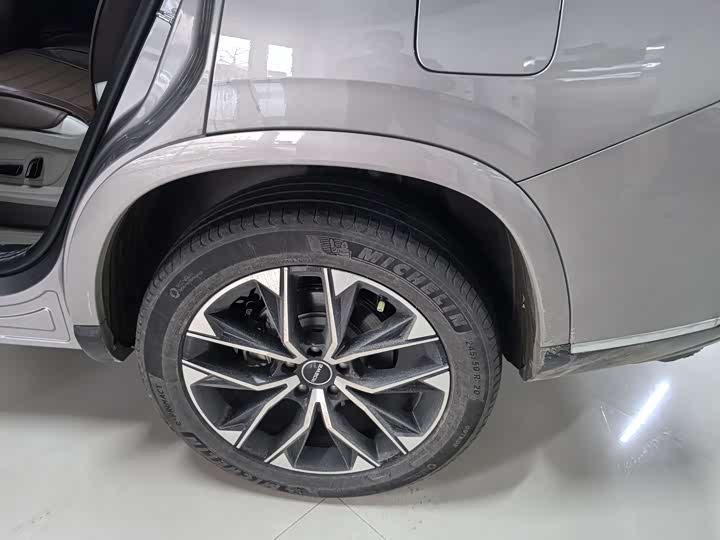 Фото 3 - Roewe RX9