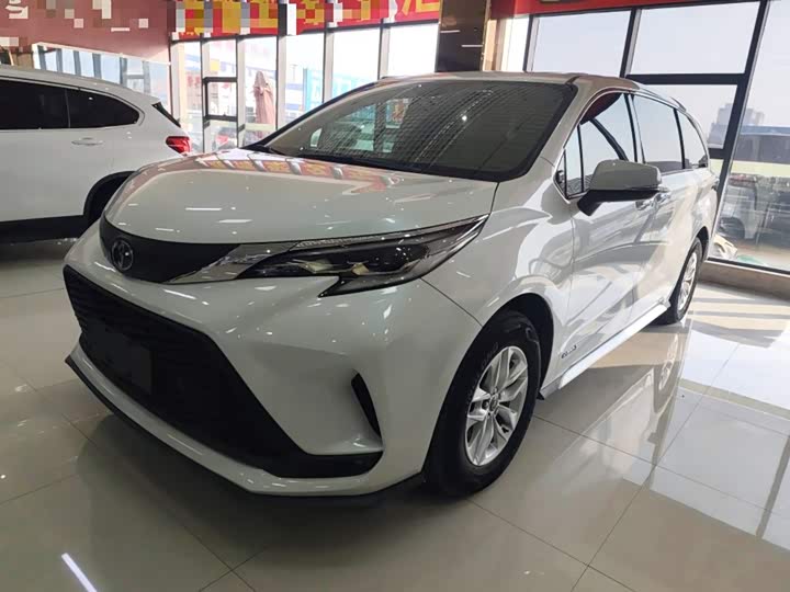 Фото 1 - Toyota Granvia