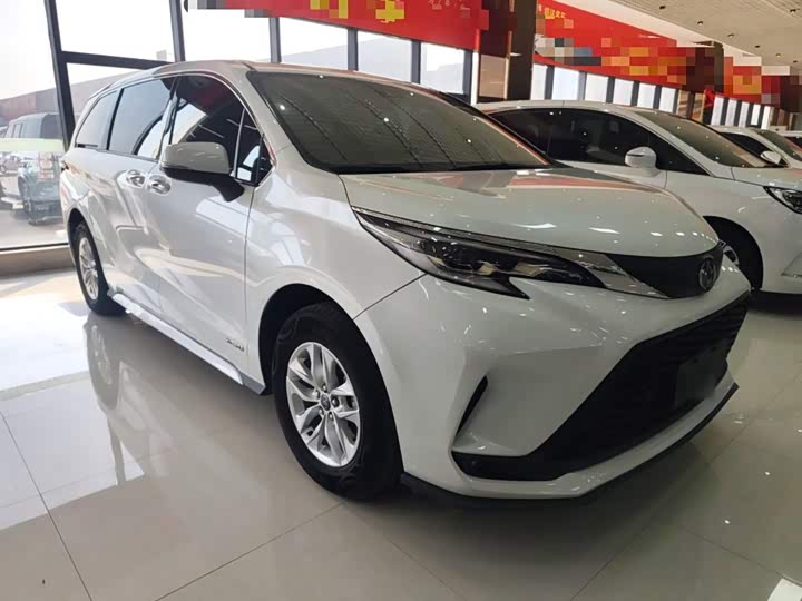 Фото 4 - Toyota Granvia