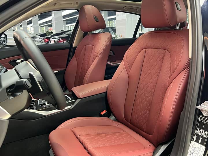 Фото 8 - BMW 3 Series