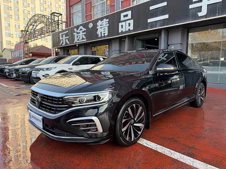 Фото 2 - Volkswagen Passat