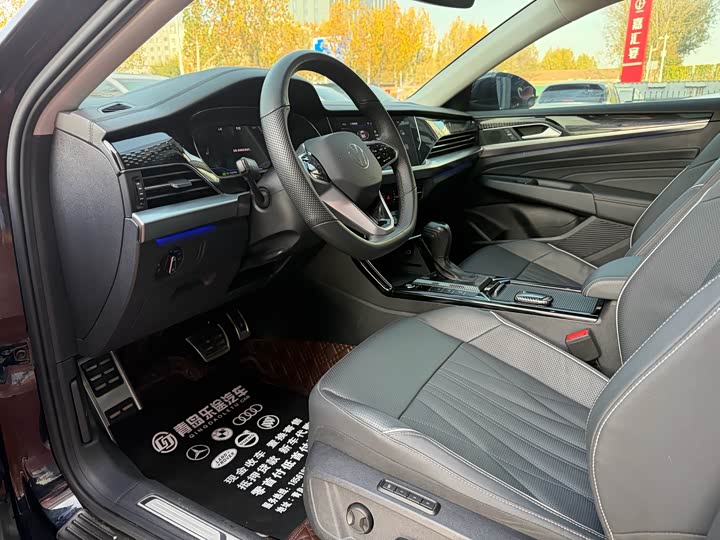 Фото 7 - Volkswagen Passat