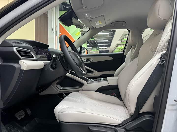 Фото 8 - BYD Yuan Up