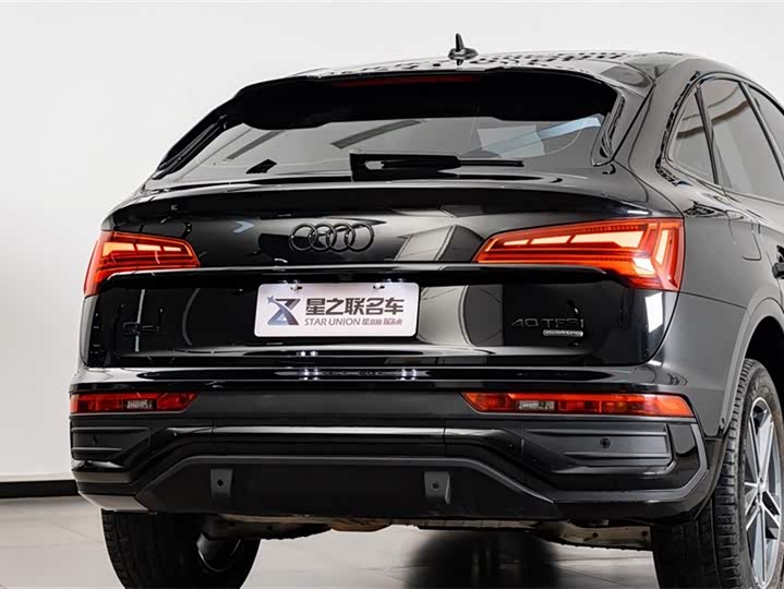 Фото 8 - Audi Q5L Sportback