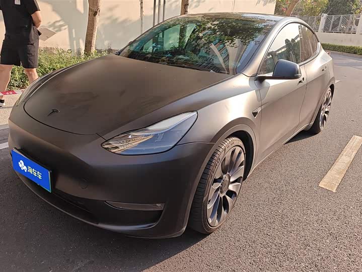 Фото 1 - Tesla Model Y