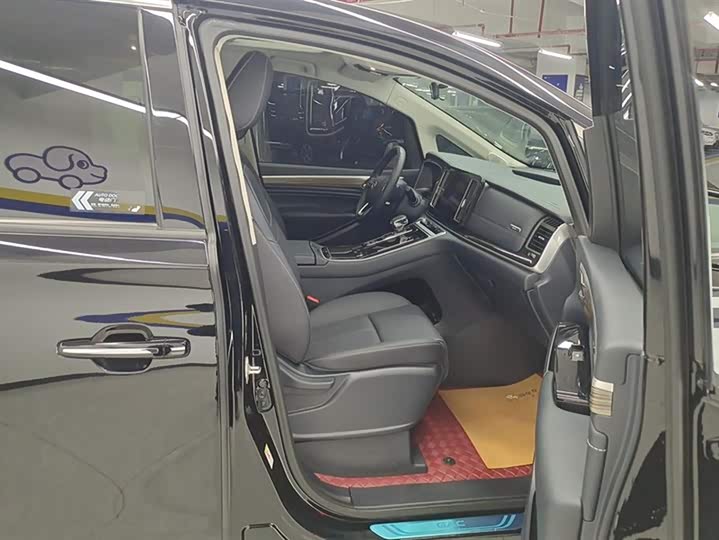 Фото 8 - GAC Trumpchi M8