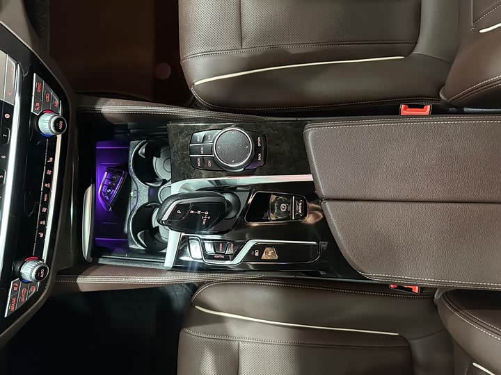 Фото 8 - BMW 5 Series Hybrid