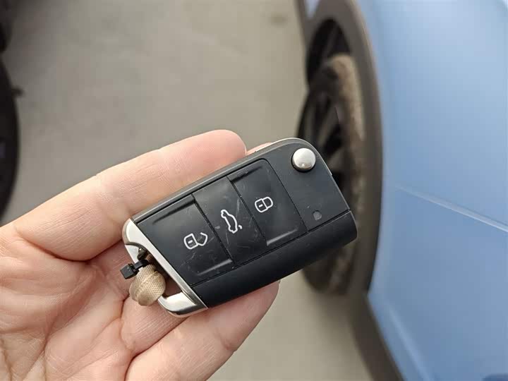 Фото 9 - Volkswagen Tharu