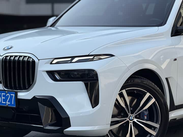 Фото 2 - BMW X7