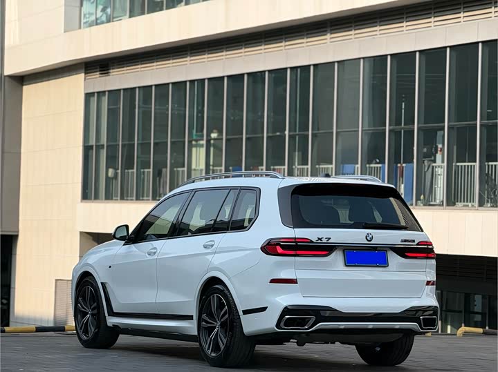 Фото 4 - BMW X7