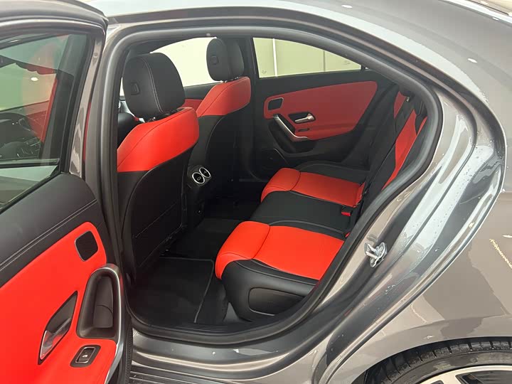 Фото 5 - Mercedes-Benz A-Class AMG