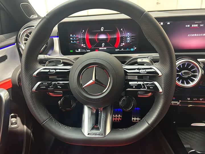 Фото 7 - Mercedes-Benz A-Class AMG